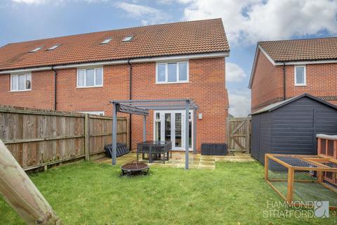 10 Finch Road, Attleborough, NR17 1GL