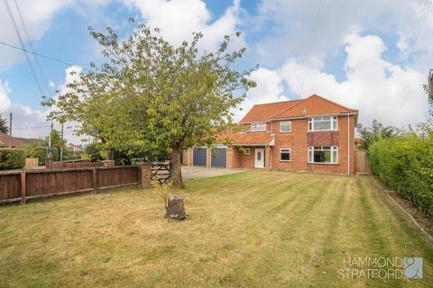 4 bedroom detached house for sale, Great Melton Road, Hethersett