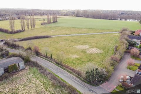 Residential development for sale, Pages Lane, Saham Toney