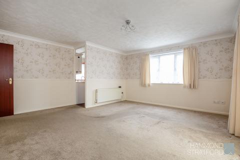 8 High View Drive, Attleborough, NR17 1EZ