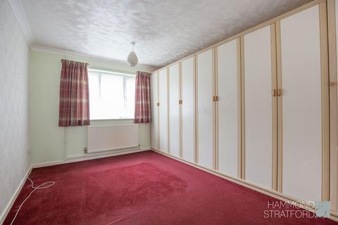 8 High View Drive, Attleborough, NR17 1EZ
