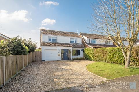 24 Oaklands, Old Buckenham, Attleborough, NR17 1SA