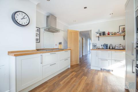 24 Oaklands, Old Buckenham, Attleborough, NR17 1SA