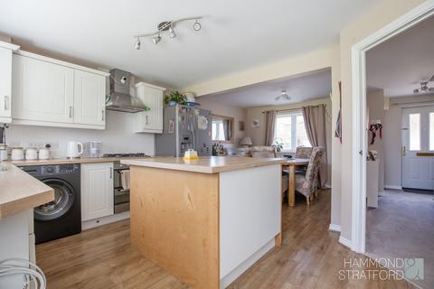 13 Camelia Close, Hethersett, Norwich, NR9 3FL