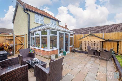 2 bedroom end of terrace house for sale, Market Street, Shipdham