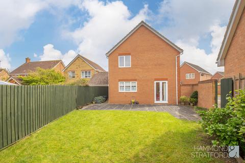 4 bedroom detached house for sale, Varrick Way, Attleborough