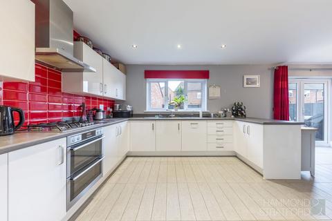 5 bedroom detached house for sale, Norwich Road, Wymondham