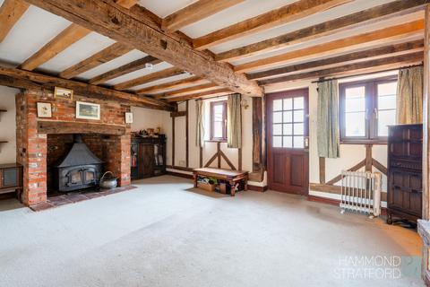 3 Chattergate, Old Buckenham, Attleborough, NR17 1RJ