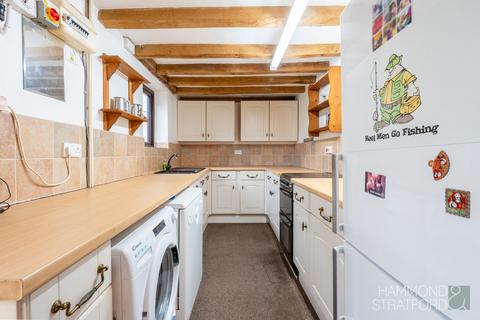 3 Chattergate, Old Buckenham, Attleborough, NR17 1RJ
