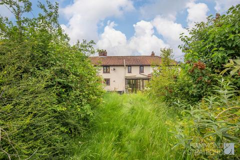 3 Chattergate, Old Buckenham, Attleborough, NR17 1RJ