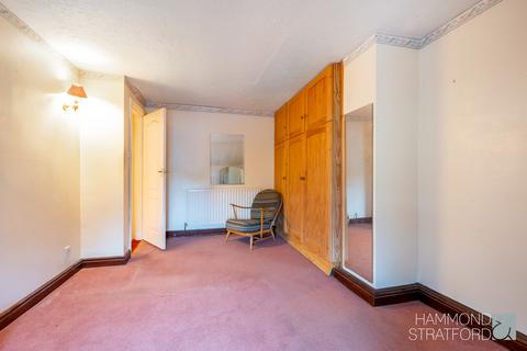 3 Chattergate, Old Buckenham, Attleborough, NR17 1RJ