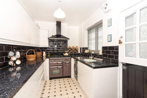 4 bedroom terraced house for sale, Dinorwic Street, Caernarfon, Gwynedd, LL55