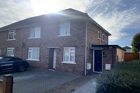 2 bedroom flat to rent, Hillson Drive, Fareham PO15