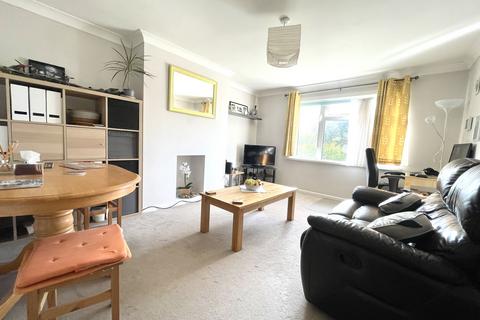 2 bedroom flat to rent, Hillson Drive, Fareham PO15