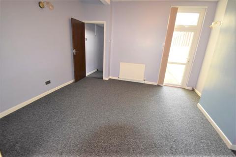 3 bedroom terraced house to rent, Tottenham Road, Portsmouth PO1