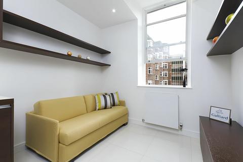Studio to rent, Albany House, London WC1H