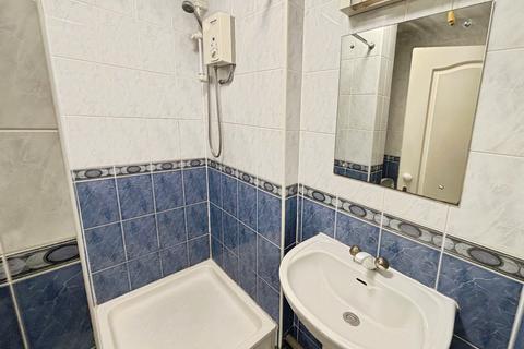 1 bedroom flat to rent, Wellington Road South, Stockport, Greater Manchester, SK3