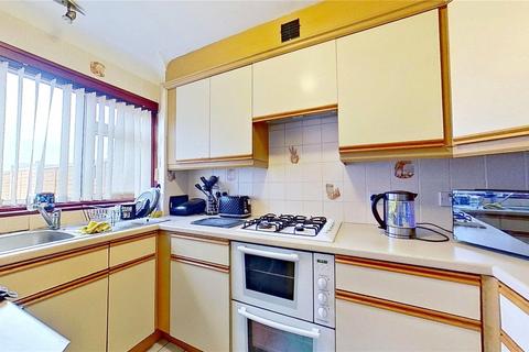 3 bedroom terraced house to rent, Brook Way, Lancing, West Sussex, BN15