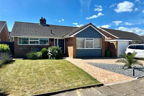 2 bedroom detached bungalow for sale, Humber Avenue, Worthing, West Sussex, BN13 3NN