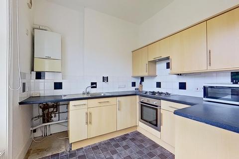 2 bedroom flat for sale, Flat ,  Earls Avenue, Folkestone