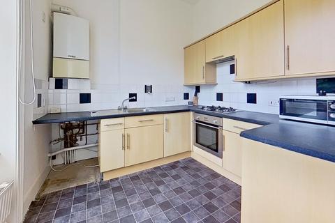 2 bedroom flat for sale, Flat ,  Earls Avenue, Folkestone