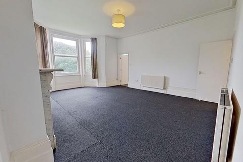 2 bedroom flat for sale, Flat ,  Earls Avenue, Folkestone