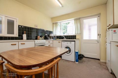 2 bedroom bungalow for sale, Dawley, Telford TF4