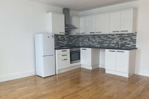 3 bedroom flat to rent, Albert Road, St. Mary Cray BR5