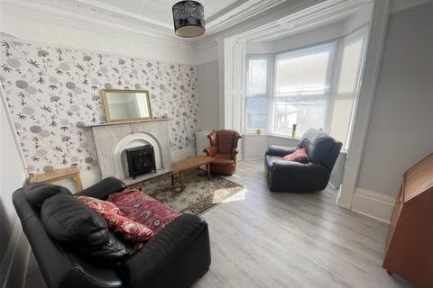 5 bedroom end of terrace house for sale, High Terrace, Holyhead LL65