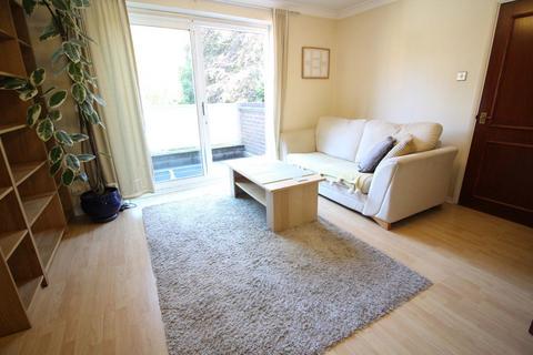 1 bedroom flat to rent, Hogarth Court, Bushey