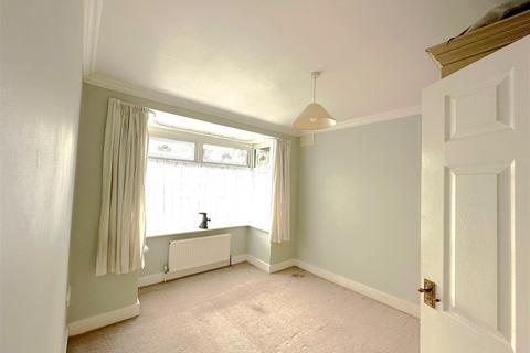 35 Brook Road, Benfleet, SS7 5JG