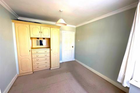 35 Brook Road, Benfleet, SS7 5JG