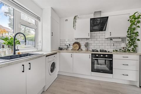 3 bedroom end of terrace house for sale, Carshalton Park Road, Carshalton