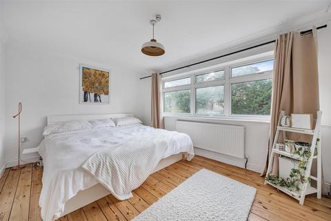 88a Carshalton Park Road, Carshalton, SM5 3SW