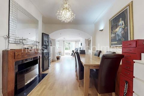 6 bedroom house for sale, Woodstock Avenue, London