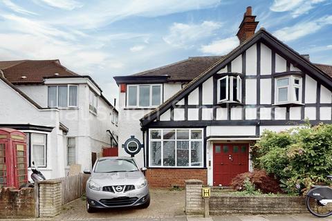 55 Woodstock Avenue, London, NW11 9RG