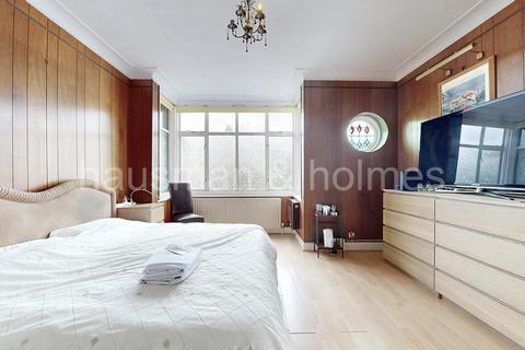 55 Woodstock Avenue, London, NW11 9RG