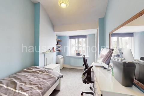 55 Woodstock Avenue, London, NW11 9RG