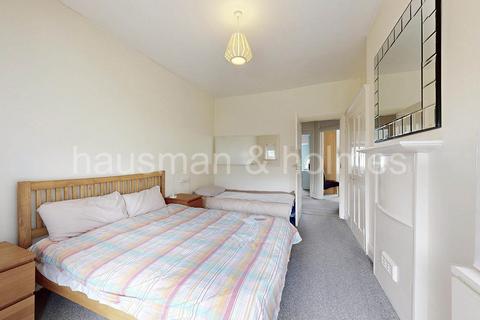 55 Woodstock Avenue, London, NW11 9RG