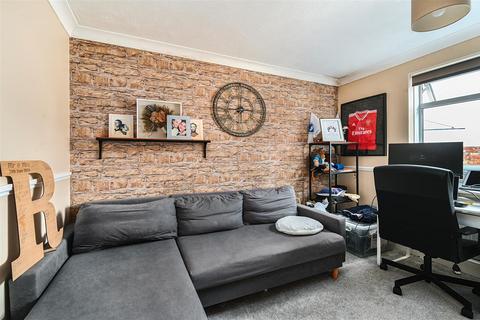 2 bedroom flat for sale, Mile Oak Road, Portslade BN41