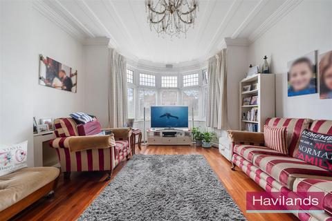 45 Broad Walk, London, N21 3BL