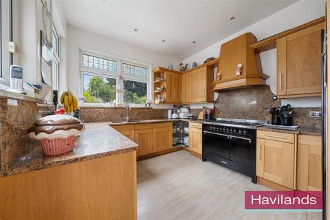 45 Broad Walk, London, N21 3BL