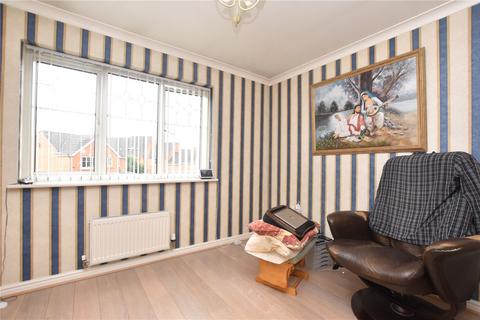 3 bedroom semi-detached house for sale, Marchant Way, Churwell, Morley, Leeds