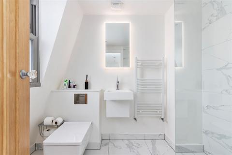 102 Lambton Road, Raynes Park, London, SW20 0TJ