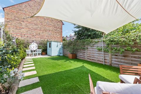 102 Lambton Road, Raynes Park, London, SW20 0TJ