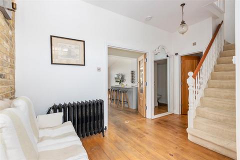 102 Lambton Road, Raynes Park, London, SW20 0TJ