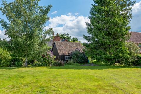 3 bedroom detached house for sale, Forest Road, Oxton NG25