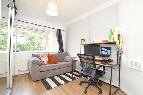 30 Broad Lane, Leeds, LS13 2SF