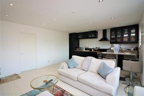 2 bedroom apartment to rent, Barnfield Place, London, E14