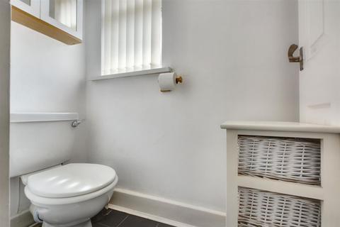 28 Cantrell Road, Nottingham, NG6 9AG